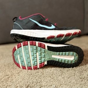 Nike Wild Trail Black Pink Running Shoes Sneakers 643081-001 Womens Size 10.